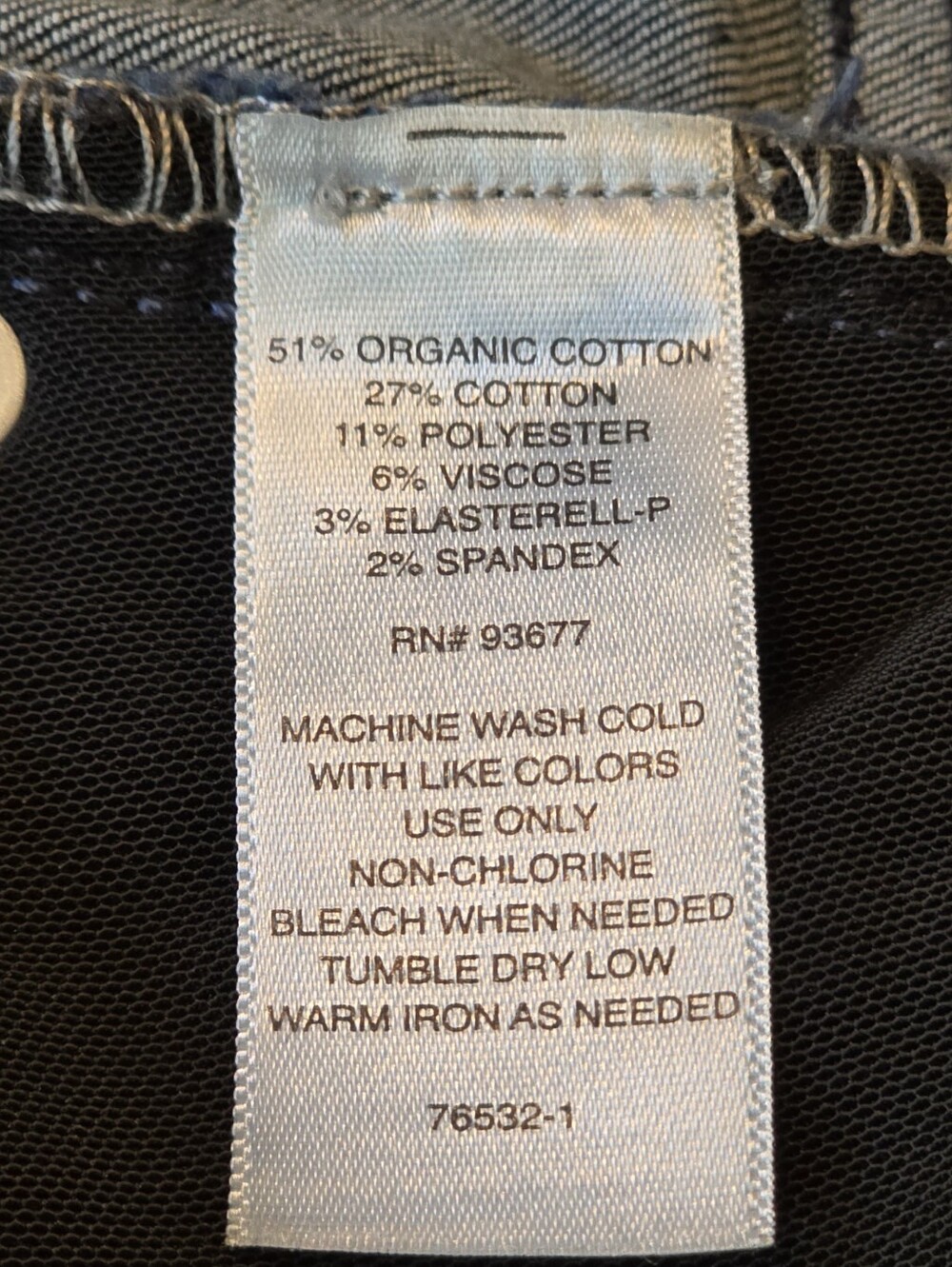 Liz Claiborne Sara Dark Wash Mid-Rise Denim Cropped Capri Jeans Size 24W - Picture 8 of 8